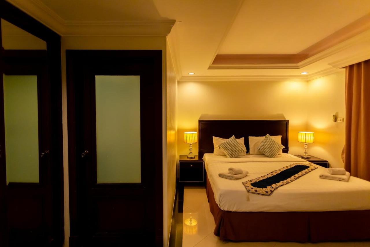 Ivory Palace Hotel Pattaya Exterior photo