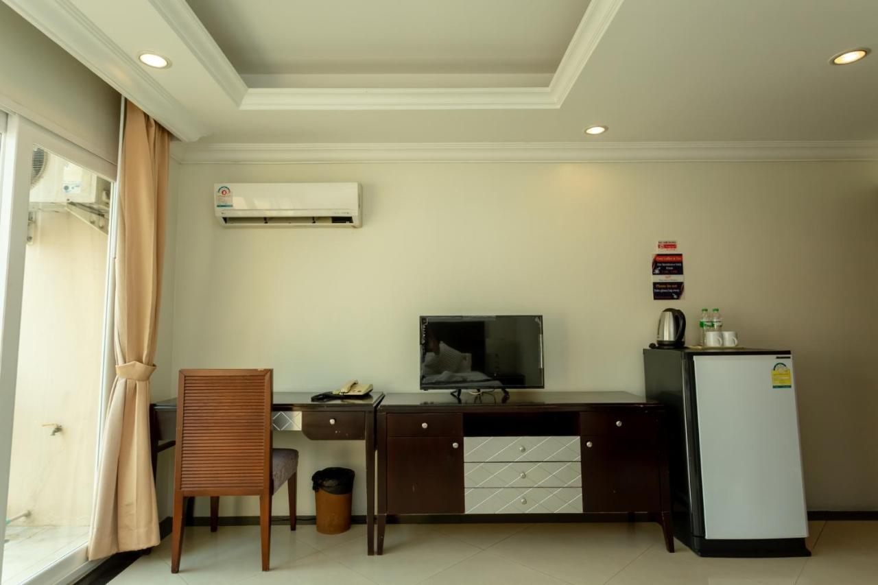 Ivory Palace Hotel Pattaya Exterior photo
