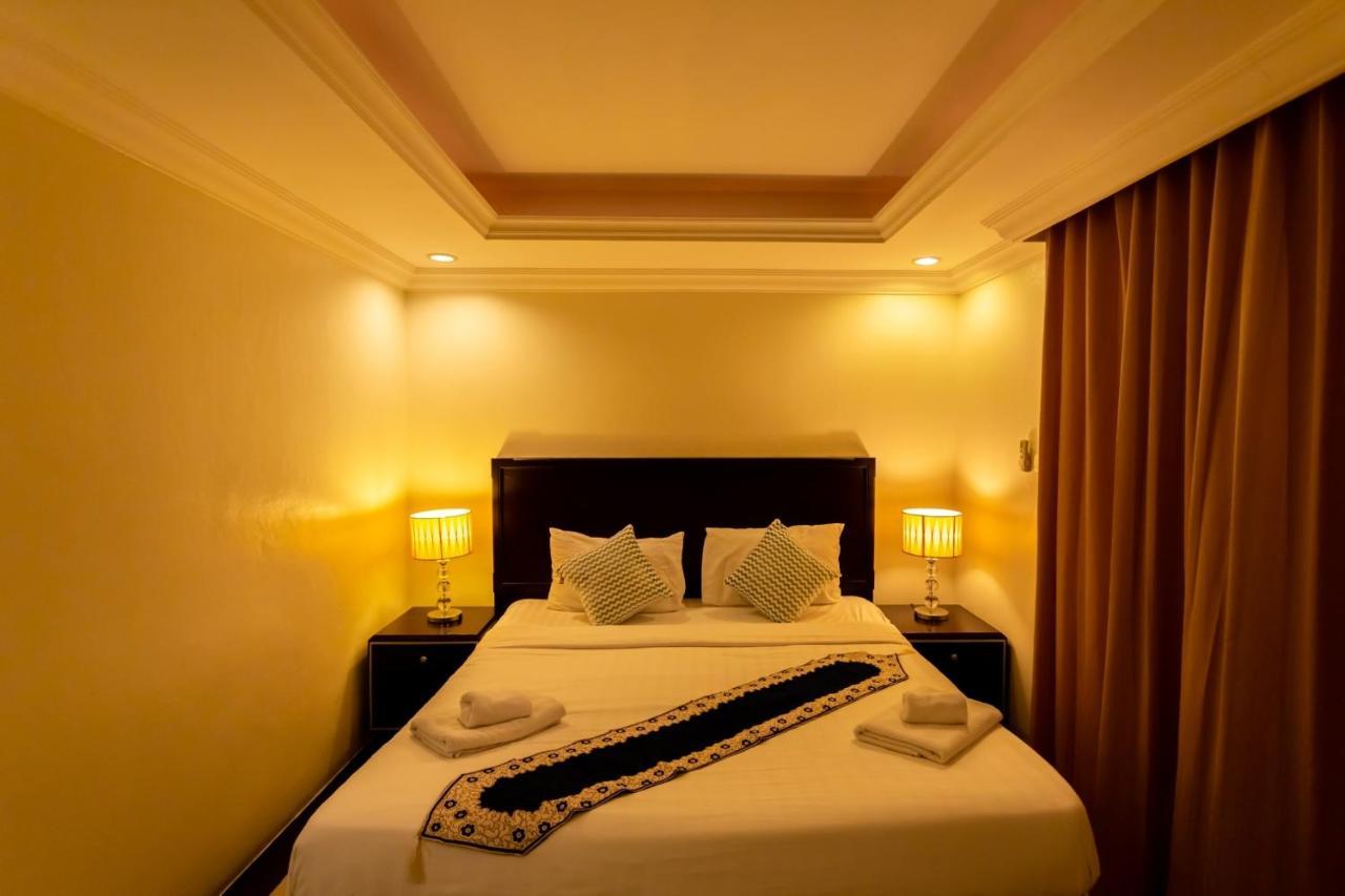 Ivory Palace Hotel Pattaya Exterior photo