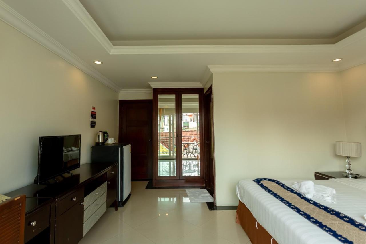 Ivory Palace Hotel Pattaya Exterior photo
