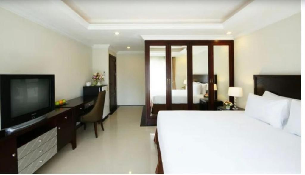 Ivory Palace Hotel Pattaya Exterior photo